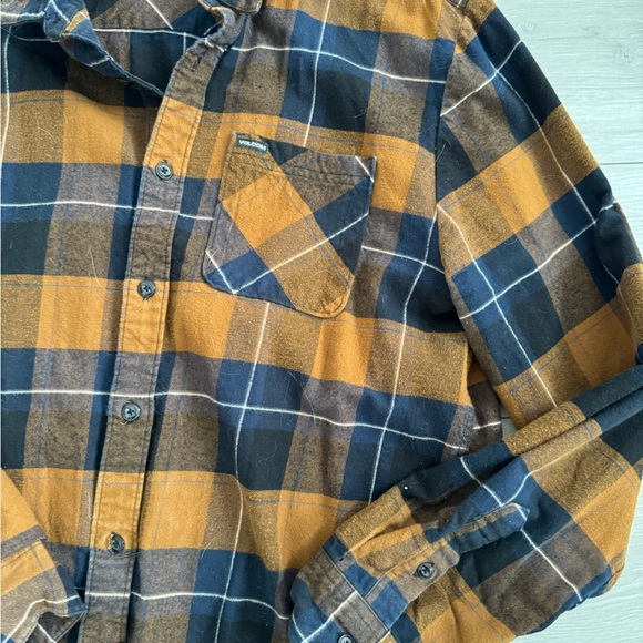 Volcom Modern Fit Flannel - Picture 3 of 5